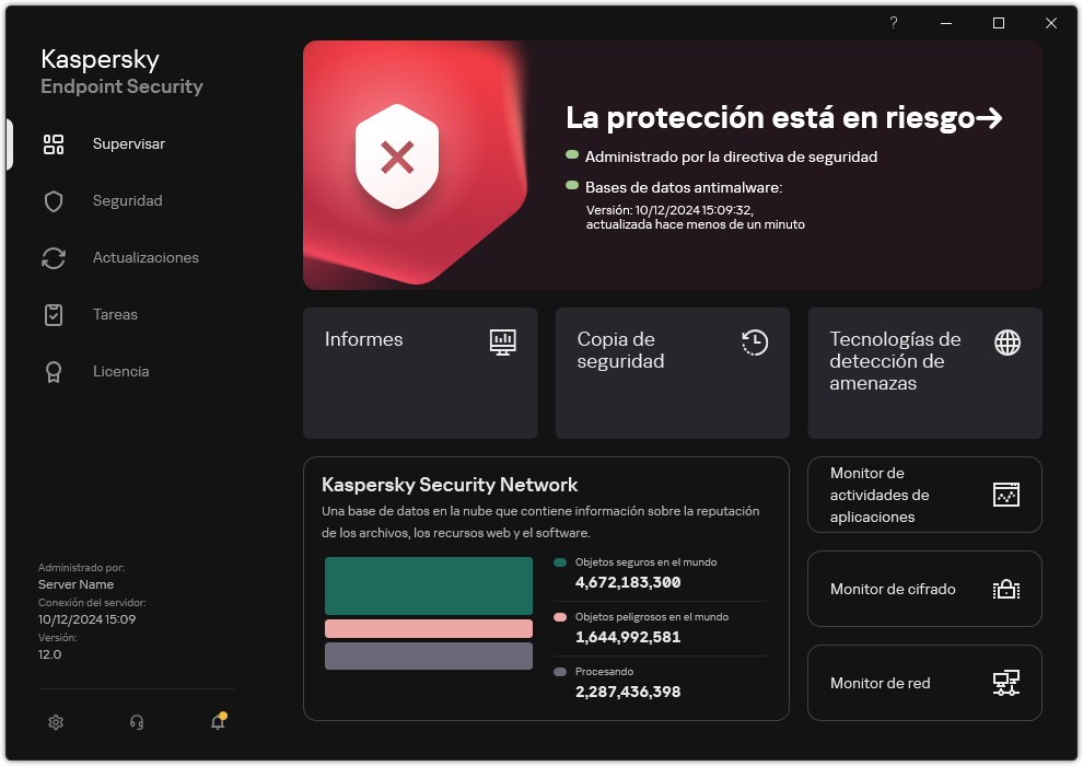 Ventana principal de la aplicación cuando hay amenazas sin procesar. Se muestra el mensaje "La seguridad está en riesgo".
