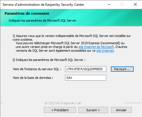 Dans la fenêtre Paramètres de connexion, les paramètres de Microsoft SQL Server sont indiqués. Les champs Nom de l'instance du serveur SQL et Nom de la base de données sont renseignés.