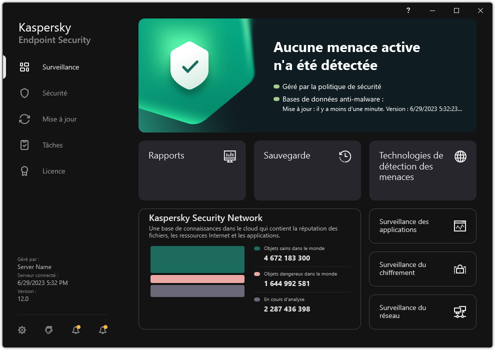 La fenêtre principale de l'application contient des sections pour la surveillance de la sécurité informatique et le contrôle des applications.