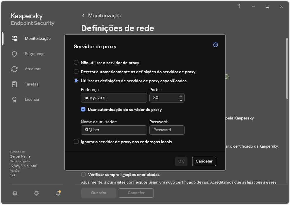 A janela para configurar a ligação do servidor de proxy. O utilizador pode definir o endereço do servidor de proxy e as credenciais para se ligar ao servidor de proxy.