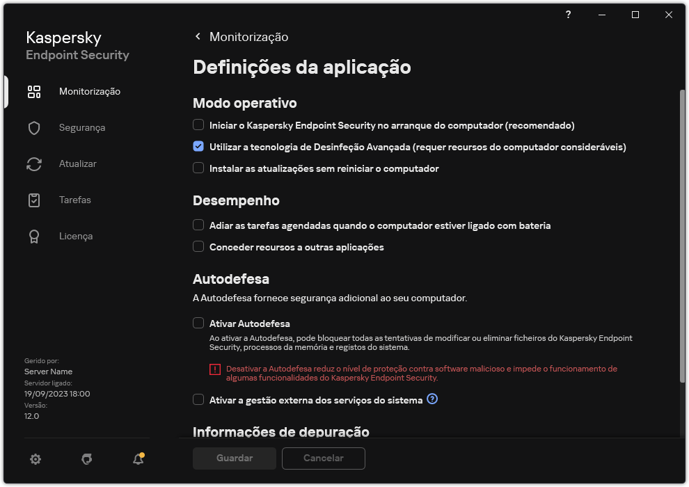 Janela de definições da aplicação. O utilizador pode configurar o desempenho, a autodefesa e outras definições.