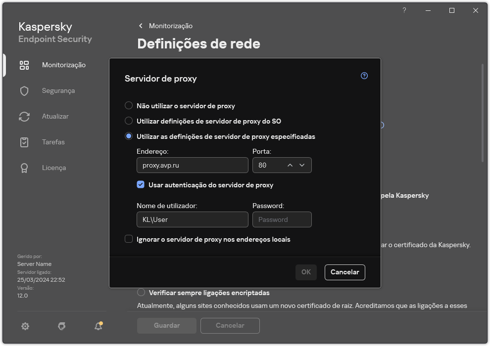 A janela para configurar a ligação do servidor de proxy. O utilizador pode definir o endereço do servidor de proxy e as credenciais para se ligar ao servidor de proxy.