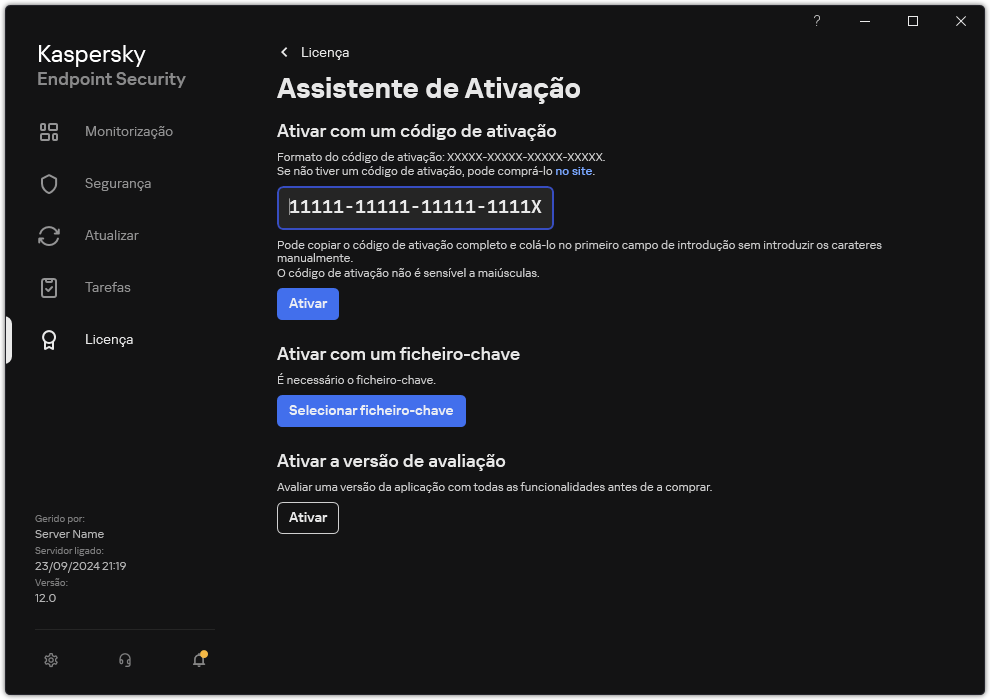 Janela com as ferramentas de ativação da aplicação. O utilizador pode introduzir um código de ativação ou selecionar um ficheiro-chave.