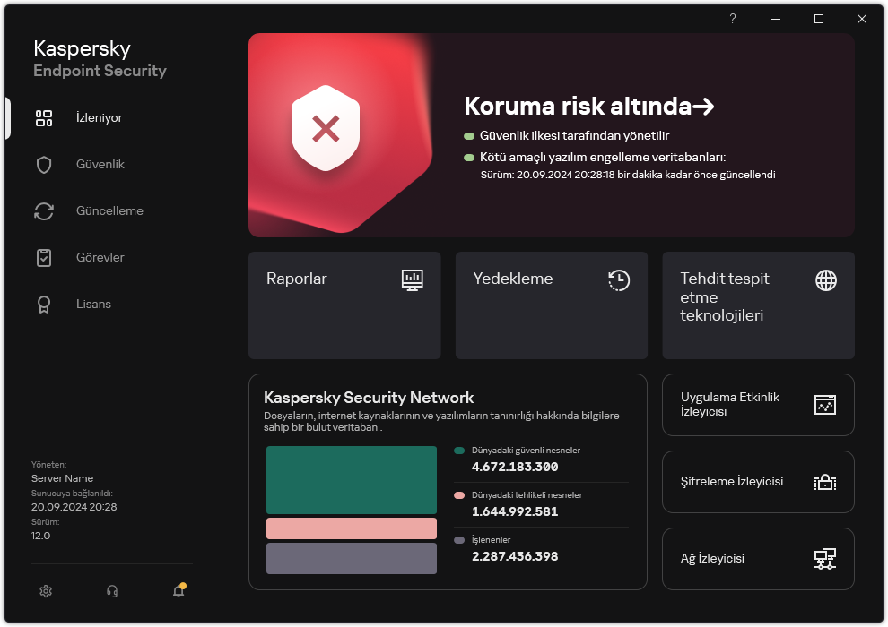 İşlenmemiş tehditler olduğunda ana uygulama penceresi. "Güvenlik risk altında" mesajı görüntülenir.