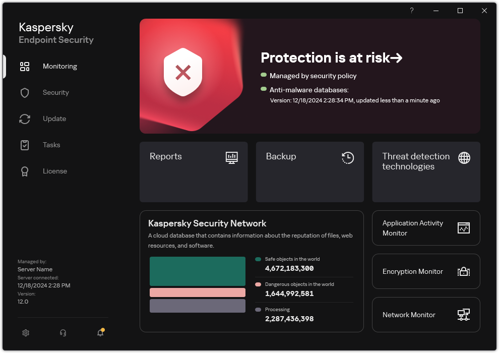 Main application window when there are unprocessed threats. The "Security is at risk" message is displayed.