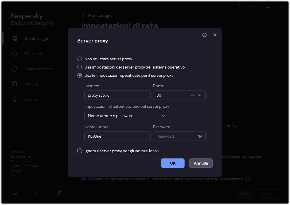La finestra per la configurazione della connessione al server proxy. L'utente può impostare l'indirizzo del server proxy e le credenziali per la connessione al server proxy.