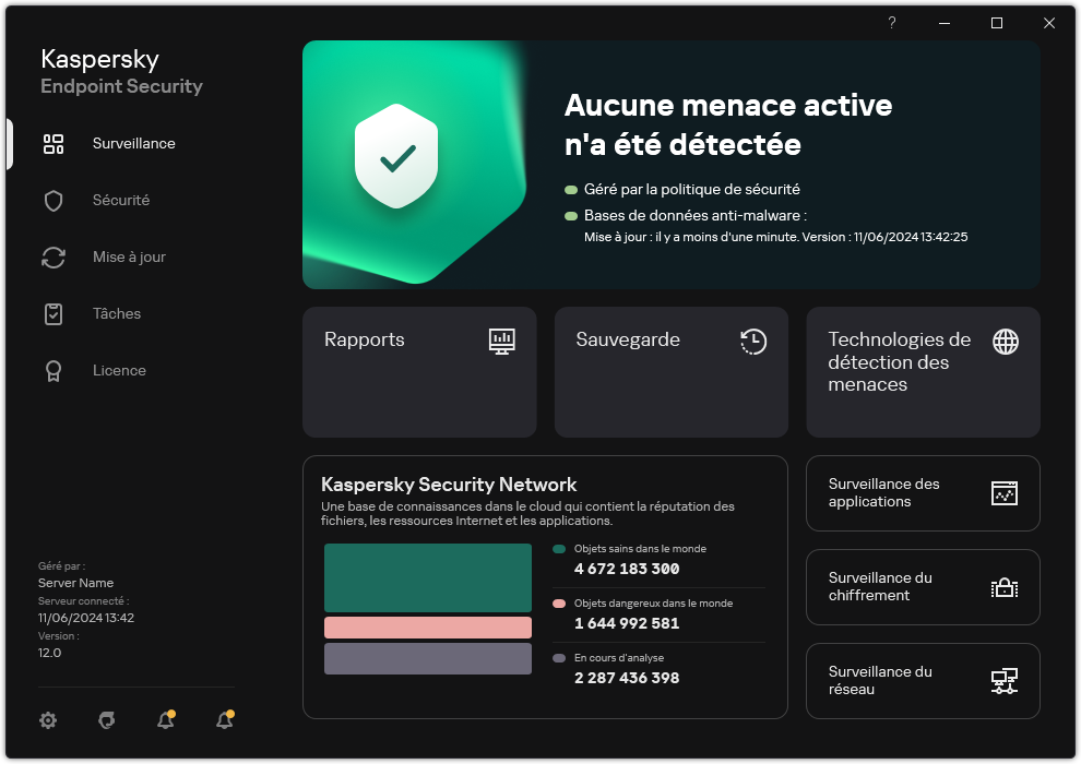 La fenêtre principale de l'application contient des sections pour la surveillance de la sécurité informatique et le contrôle des applications.