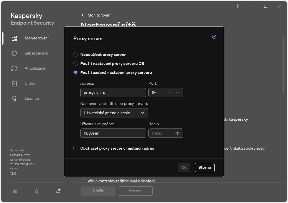 Okno pro konfiguraci připojení k proxy serveru. Uživatel může nastavit adresu proxy serveru a přihlašovací údaje pro připojení k proxy serveru.