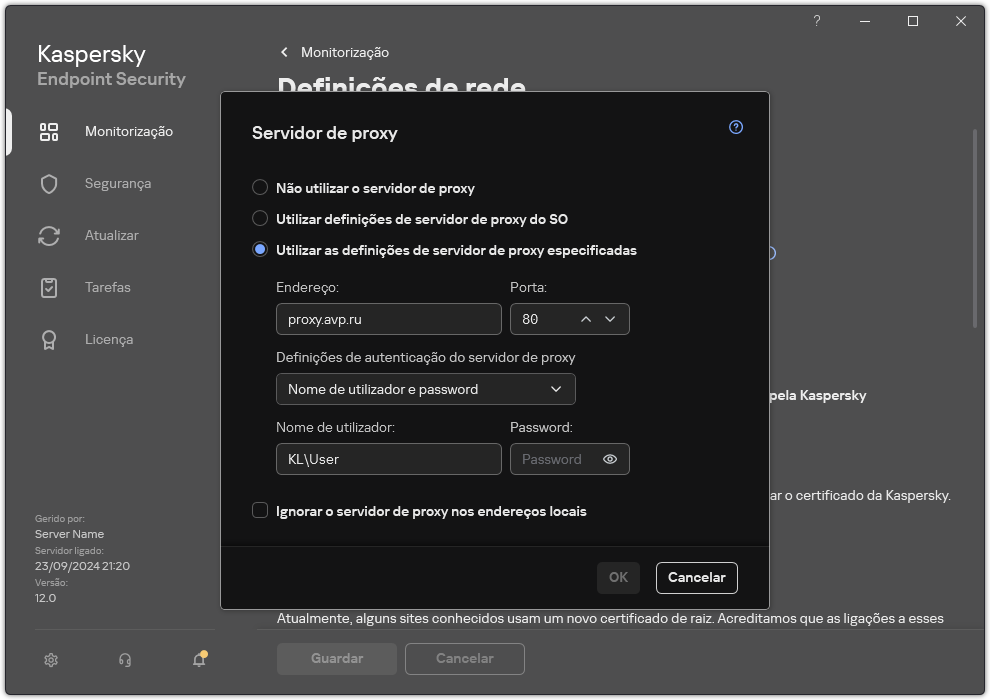 A janela para configurar a ligação do servidor de proxy. O utilizador pode definir o endereço do servidor de proxy e as credenciais para se ligar ao servidor de proxy.
