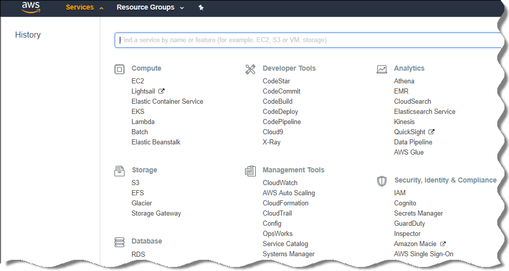 IAM サービスは、AWS 管理コンソールのサービスのリストの「セキュリティ、アイデンティティ、 &コンプライアンス」セクションにあります。RDS サービスは、データベース セクションにあります。