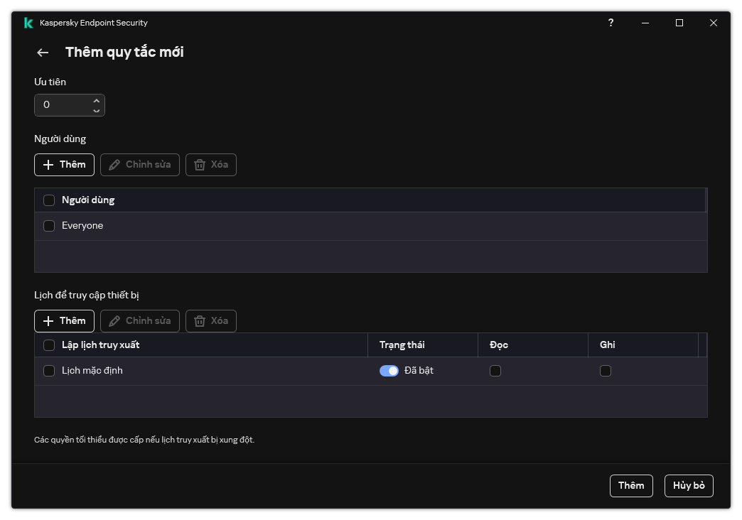 Cửa sổ cấu hình quy tắc Kiểm soát thiết bị. Người dùng có thể gán mức độ ưu tiên của quy tắc, thêm người dùng vào quy tắc và đặt lịch quy tắc.
