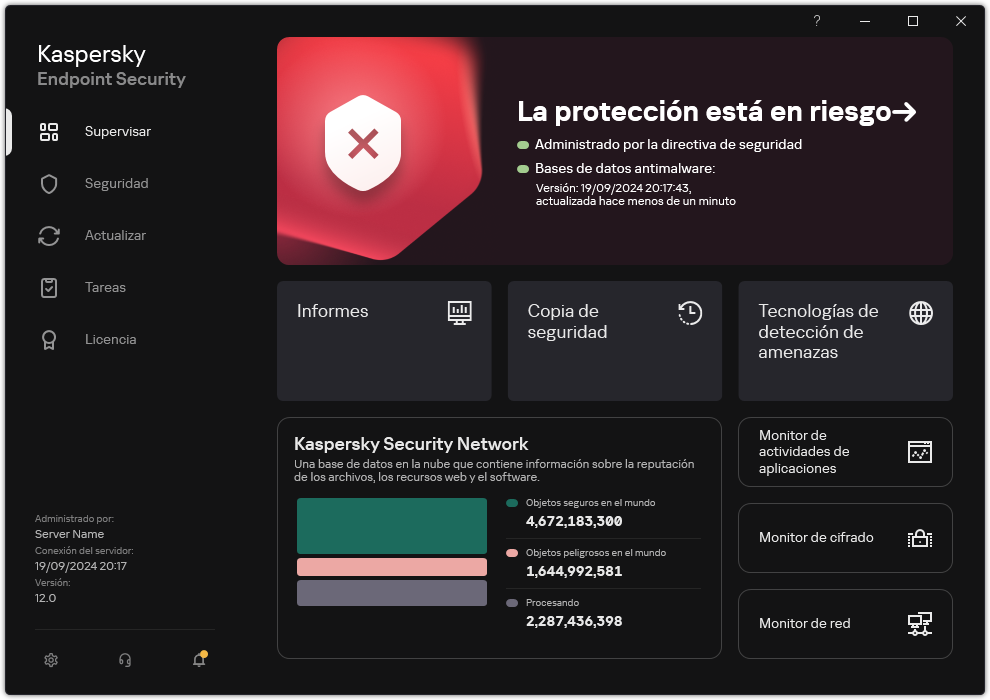 Ventana principal de la aplicación cuando hay amenazas sin procesar. Se muestra el mensaje "La seguridad está en riesgo".