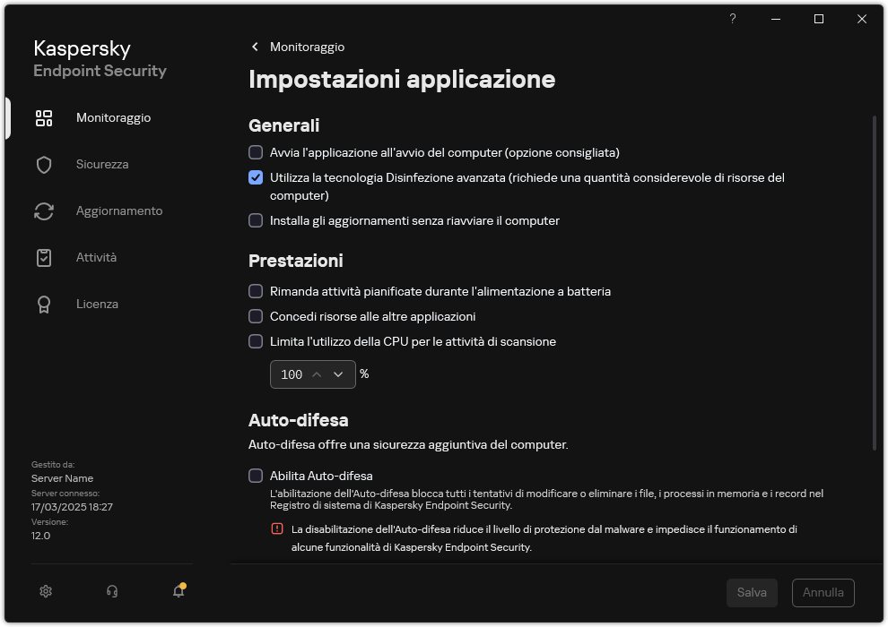 Finestra delle impostazioni dell'applicazione. L'utente può configurare prestazioni, auto-difesa e altre impostazioni.