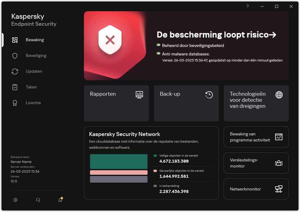Hoofdprogrammavenster wanneer er onverwerkte dreigingen zijn. De melding "De beveiliging loopt risico" wordt weergegeven.