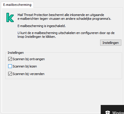 Kaspersky-extensie voor Outlook-venster. De gebruiker kan configureren om berichten te scannen wanneer ze worden ontvangen, gelezen of verzonden.
