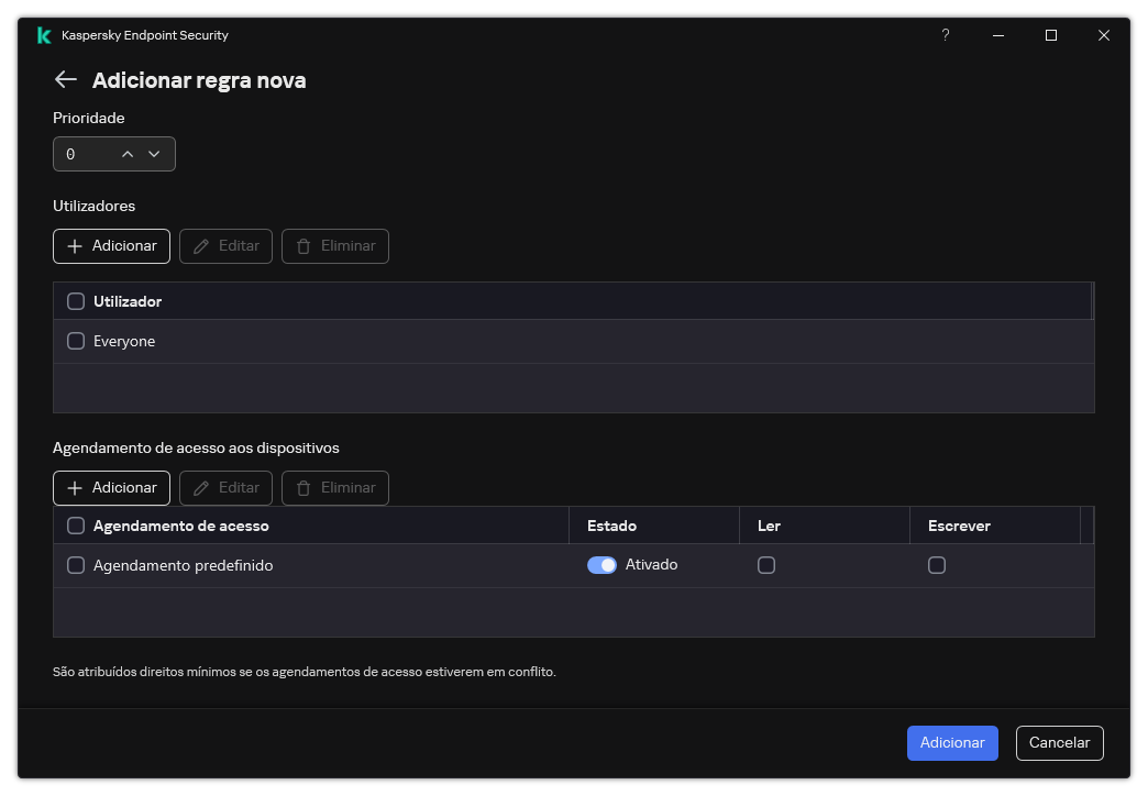 Janela de configuração da regra de Controlo de Dispositivos. O utilizador pode atribuir a prioridade da regra, adicionar utilizadores à regra e definir o agendamento de regras.