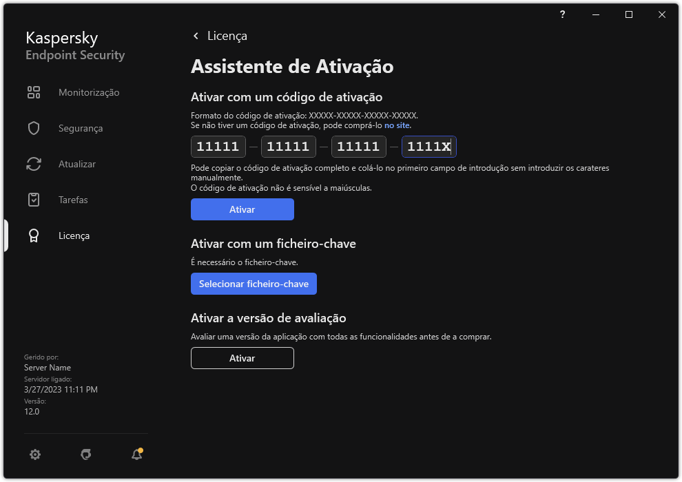 Janela com as ferramentas de ativação da aplicação. O utilizador pode introduzir um código de ativação ou selecionar um ficheiro-chave.