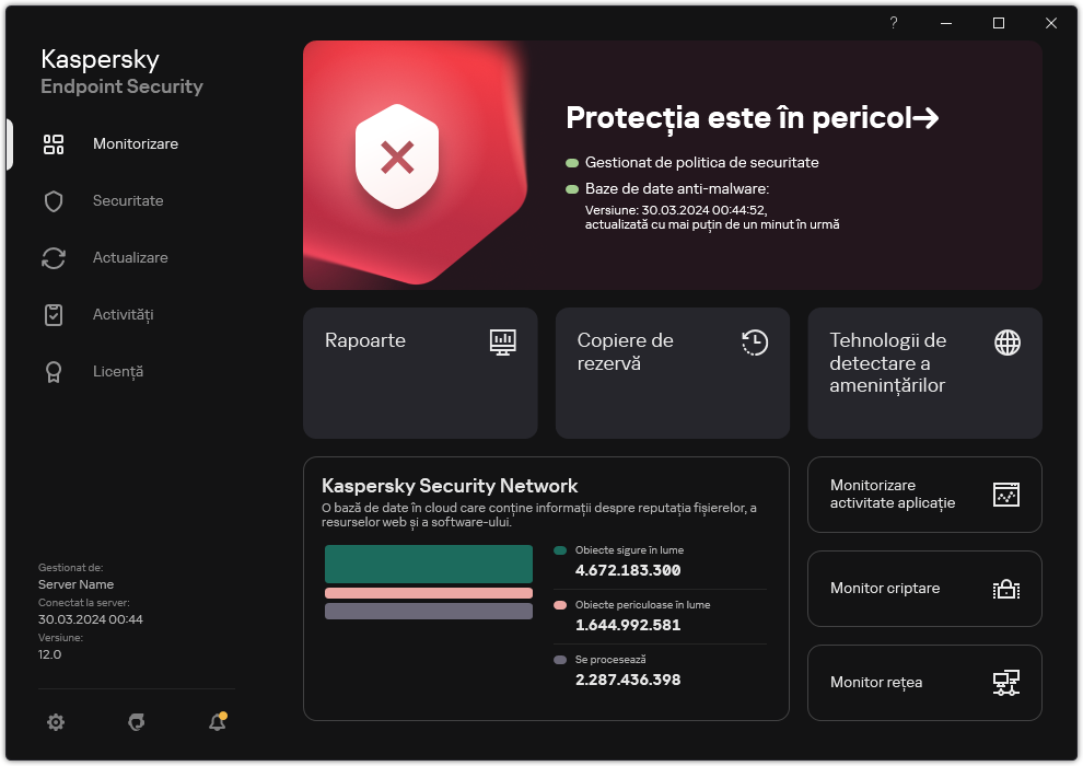 Fereastra principală a aplicației când există amenințări neprocesate. Este afișat mesajul &bdquo;Securitatea este periclitată&rdquo;.