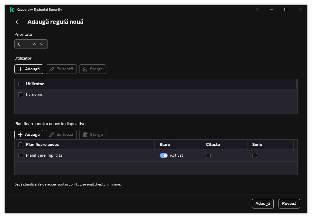 Fereastra de configurare a regulii Control dispozitive. Utilizatorul poate atribui prioritatea regulii, poate adăuga utilizatori la regulă și poate stabili planificarea regulii.