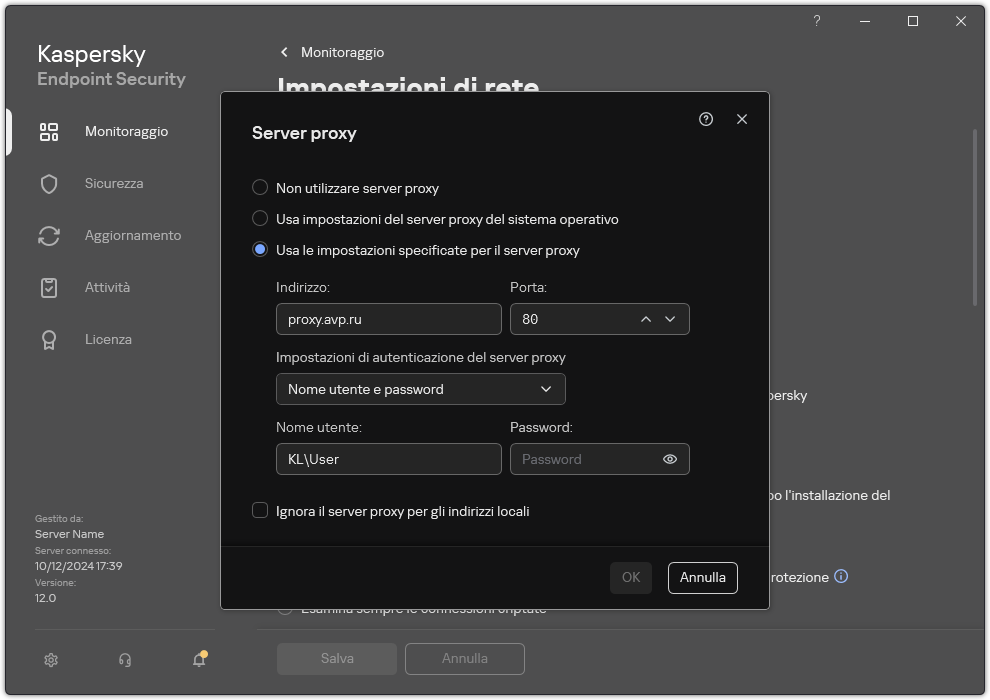 La finestra per la configurazione della connessione al server proxy. L'utente può impostare l'indirizzo del server proxy e le credenziali per la connessione al server proxy.