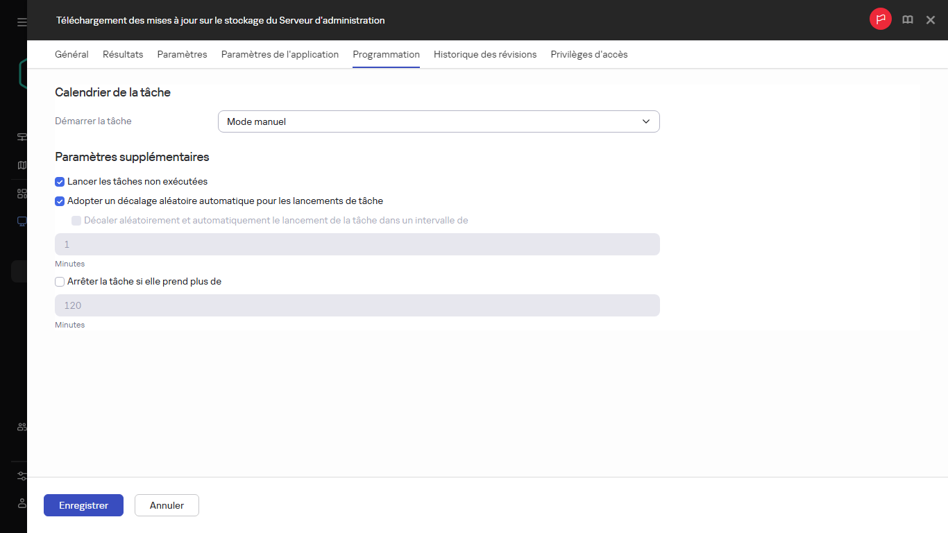 Les paramètres de planification de la tâche Télécharger les mises à jour sur les stockages des points de distribution.
